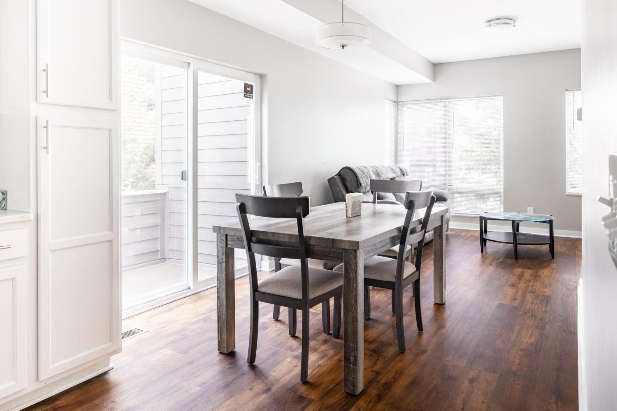Luxury Downtown Townhome Unit 14 Cleveland Exterior photo