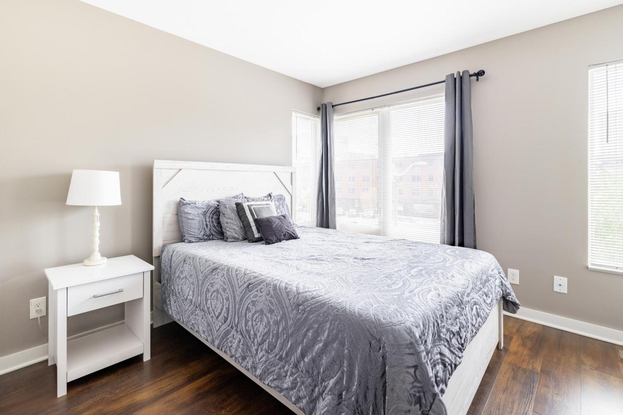 Luxury Downtown Townhome Unit 14 Cleveland Exterior photo