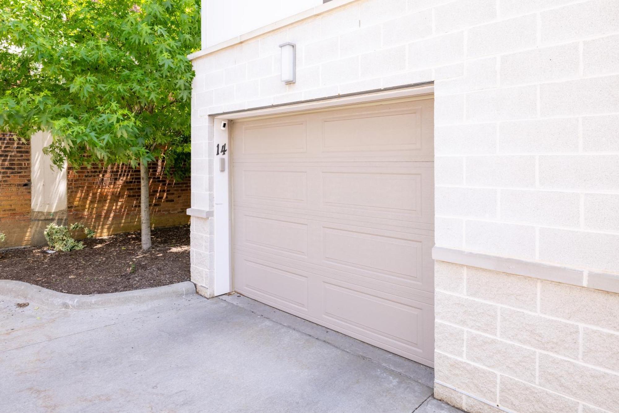 Luxury Downtown Townhome Unit 14 Cleveland Exterior photo