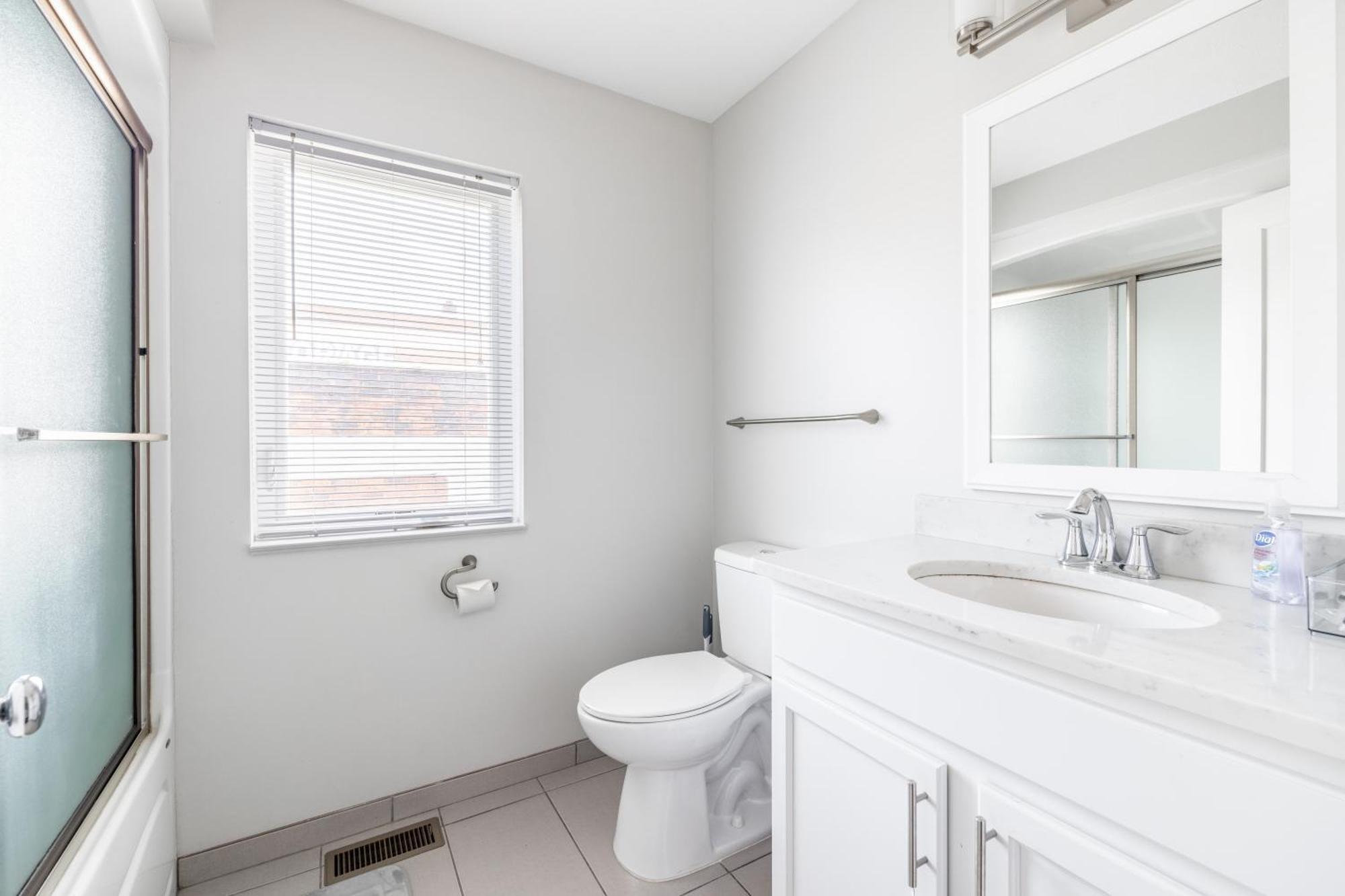 Luxury Downtown Townhome Unit 14 Cleveland Exterior photo
